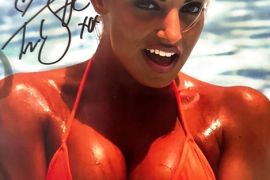 Trish_Stratus_1