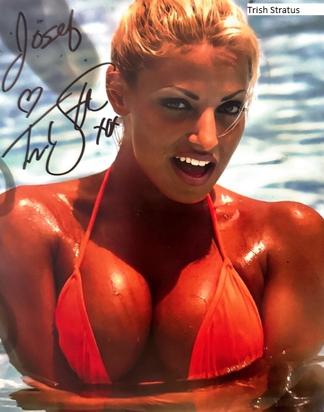 Trish_Stratus_1