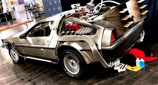 Zuru_ck_in_die_Zukunft_Auto_1